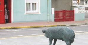 Estatua do porco AntÃ³n, na praza de San Antonio